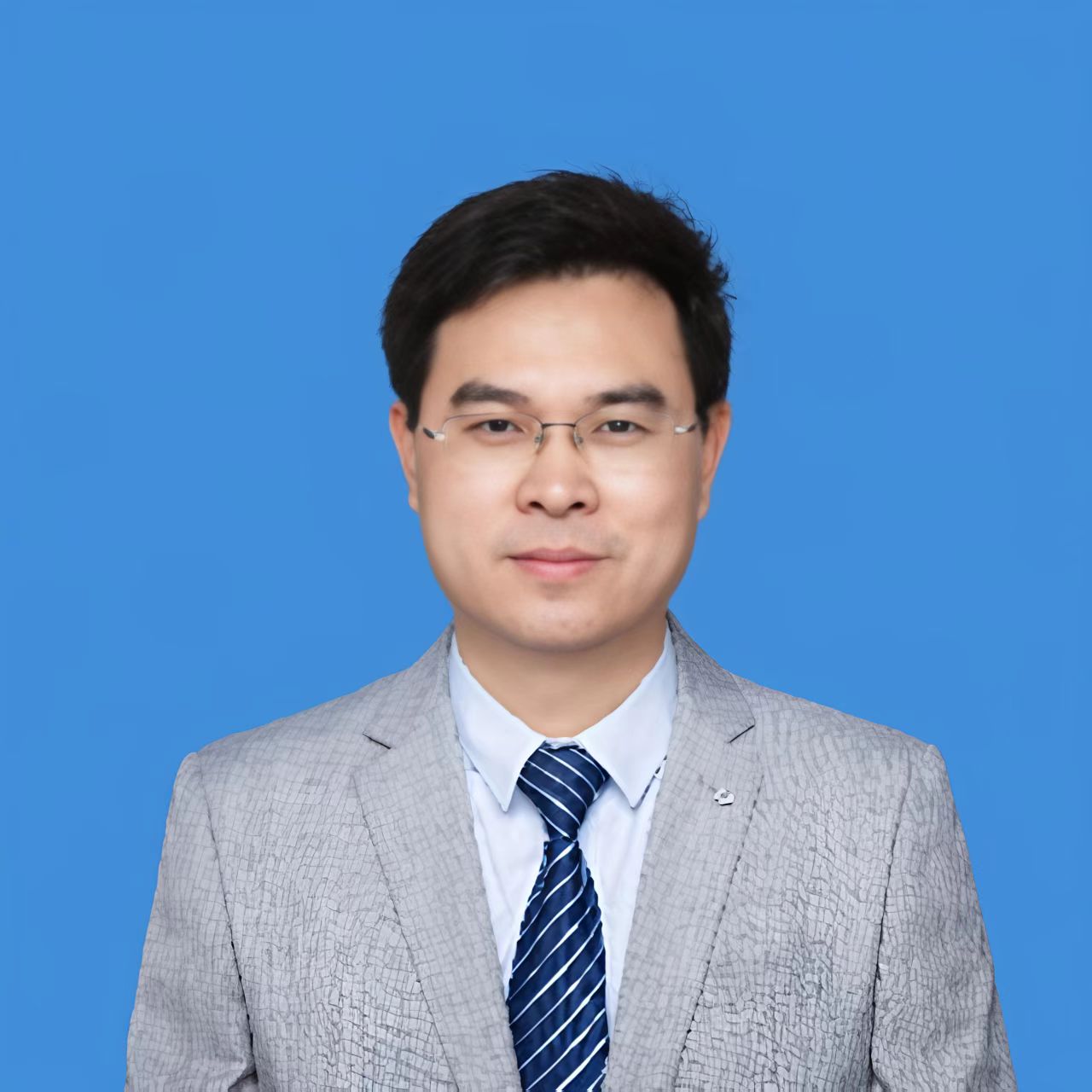 九州线上官网(集团)官方网站创新论坛第一千九百六十三讲：Emergent universal physics in  far-from-equilibrium dynamics:  when interaction meets topology and transport