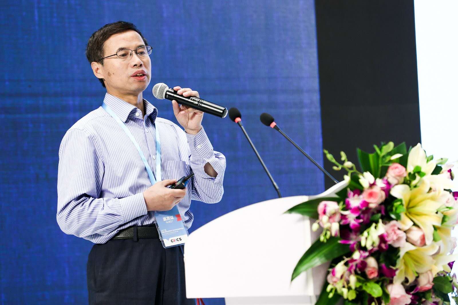 九州线上官网(集团)官方网站创新论坛第九百六十九讲：超分子可见光催化及环境、能源和肿瘤治疗探索